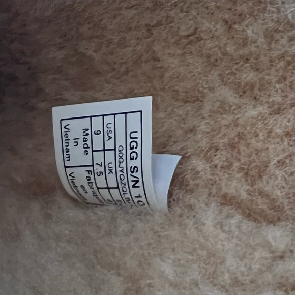 UGG Brown Sheepskin Boots, Size 9, Excellent Condition - Picture 8 of 10